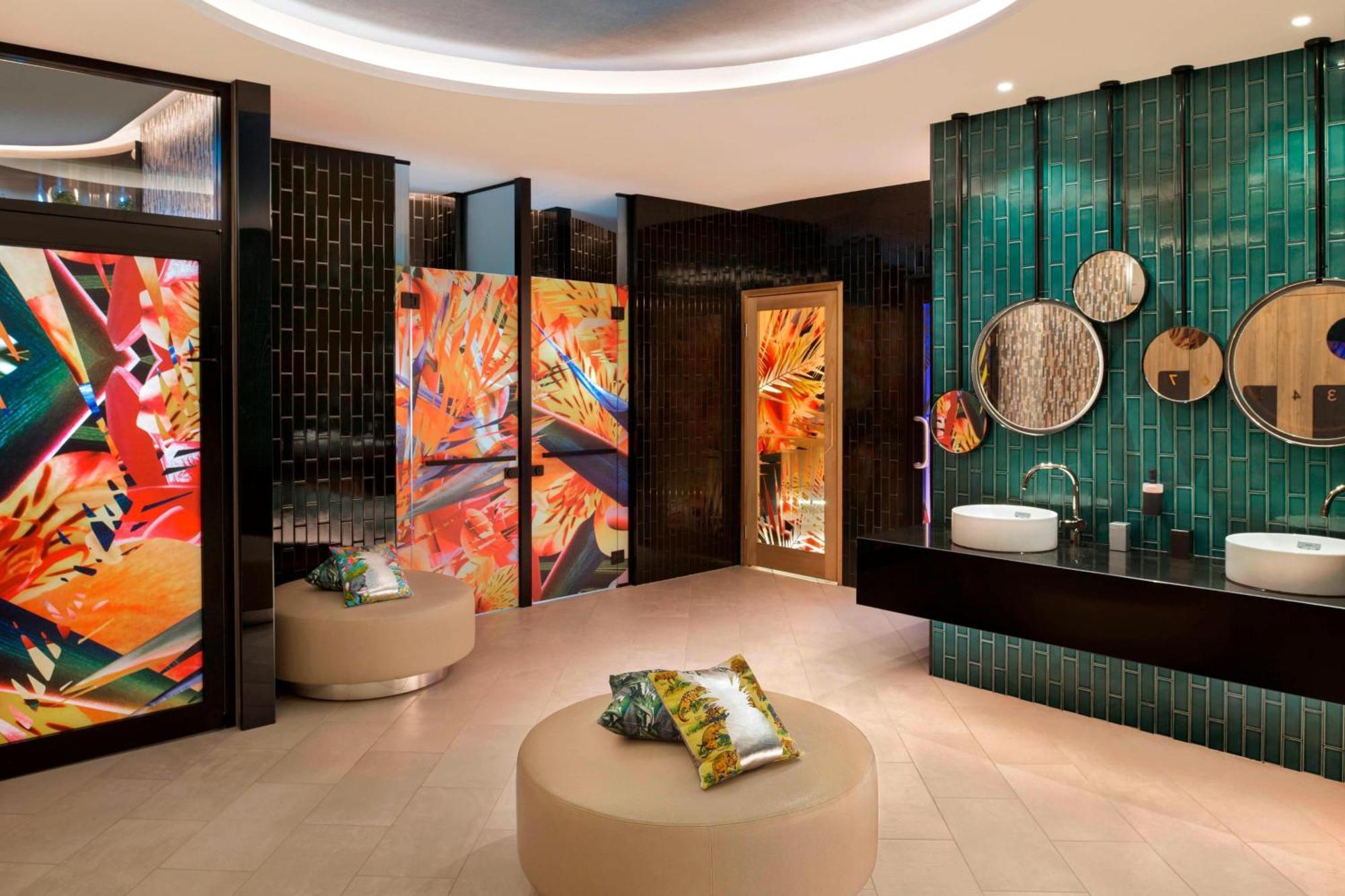 W Brisbane Hotel Exterior foto The bathroom at the W London