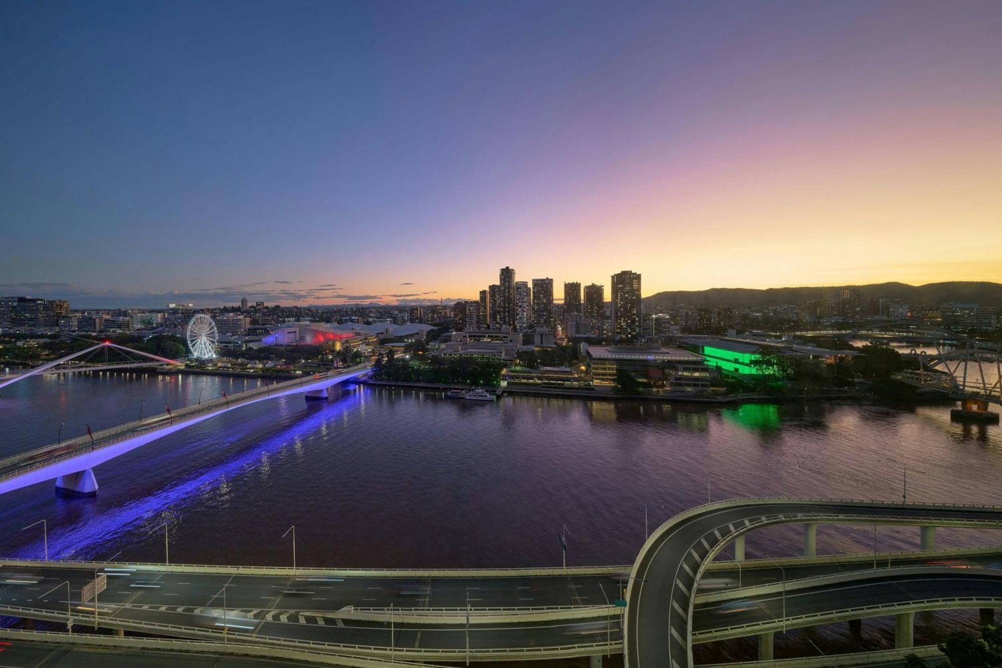W Brisbane Hotel Exterior foto
